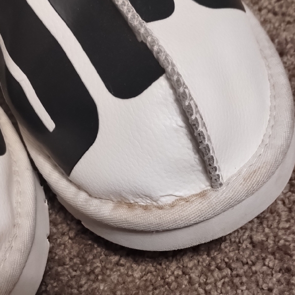 UGG White and Black Slip-On Shoes - Picture 4 of 12